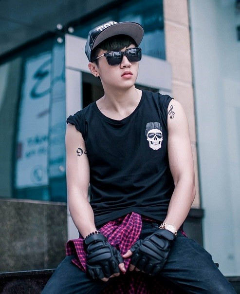 Ngoài ra, với anh chàng "đa-zi-năng" này cũng bật mí là rất thích Style thời trang mỹ nam Hàn Quốc.