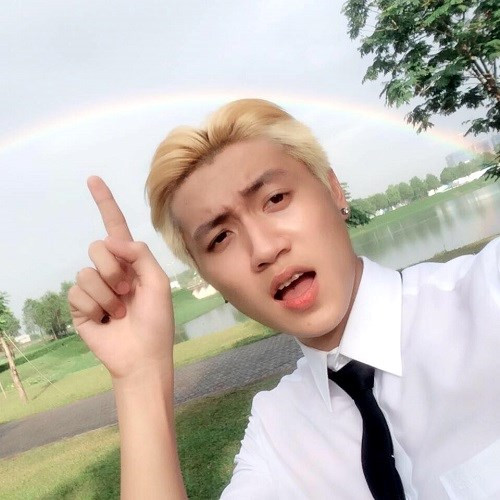 Với Quốc Hùng, cuộc sống từng va chạm nhiều, đã giúp anh có thêm nhiều kinh nghiệm hơn và cảm thấy bản thân trưởng thành hơn nhiều. Còn những dự định trong tương lai, chàng trai vẫn muốn bí mật giữ riêng cho mình, nhưng hiện tại Quốc Hùng vẫn tiếp tục trong việc học và kế hoạch sản xuất phim.