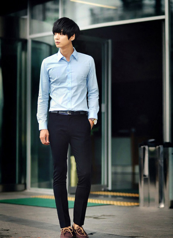 Những trang phục đẹp nhất cho chàng công sở ngày đầu hè ảnh 9 Những trang phục đẹp nhất cho chàng công sở ngày đầu hè