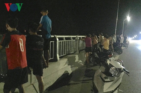 nghệ an: tắm trên sông hiếu, 3 học sinh đuối nước mất tích hình 1 nghe an: tam tren song hieu, 3 hoc sinh duoi nuoc mat tich hinh 1