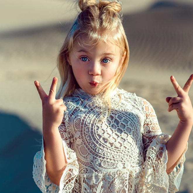 Fashionista nhí kiếm nghìn đô nhờ phong cách thời trang "cực chất" ảnh 6 Fashionista nhi kiem nghin do nho phong cach thoi trang