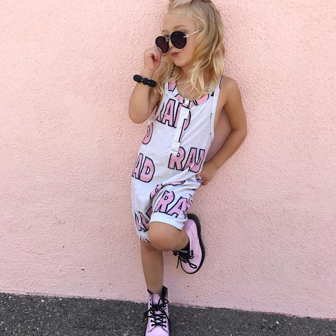 Fashionista nhí kiếm nghìn đô nhờ phong cách thời trang "cực chất" ảnh 11 Fashionista nhi kiem nghin do nho phong cach thoi trang