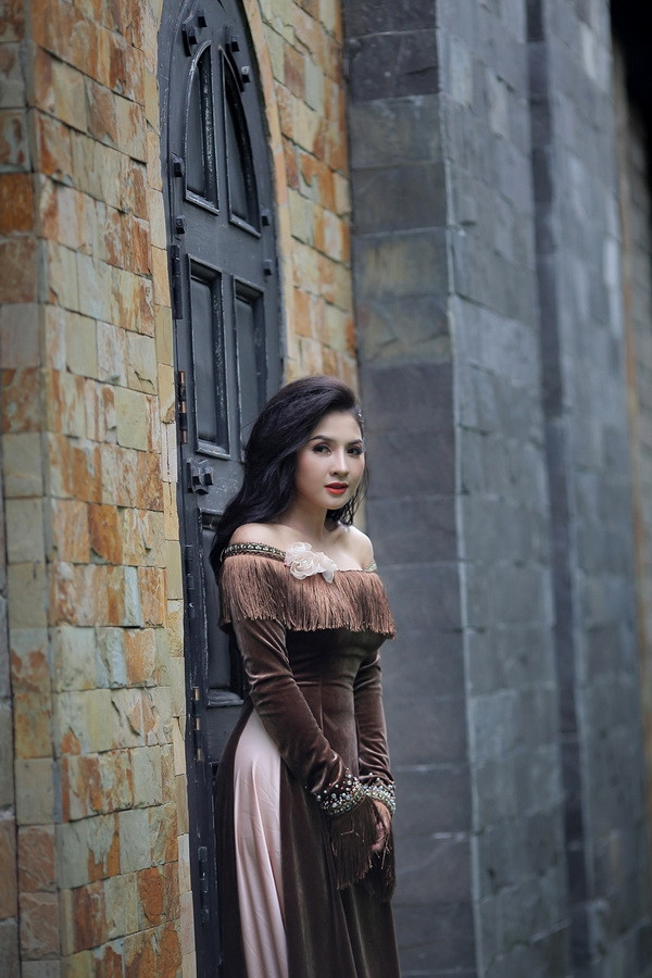 Thái Nhã Vân tuyên bố từ bỏ sự nghiệp chụp ảnh nude thai nha van tuyen bo tu bo su nghiep chup anh nude