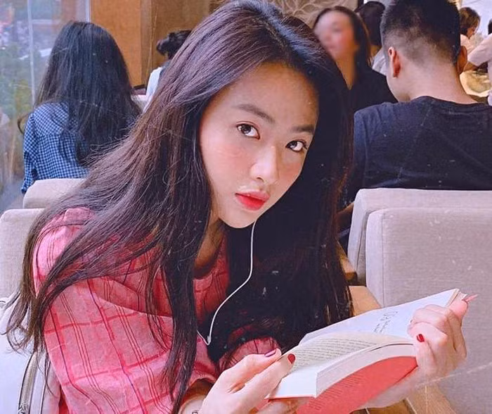 Dàn hot girl sinh năm 1995 trưởng thành từ trường Sân khấu Điện ảnh ảnh 9 Dàn hot girl sinh năm 1995 trưởng thành từ trường Sân khấu Điện ảnh ảnh 9