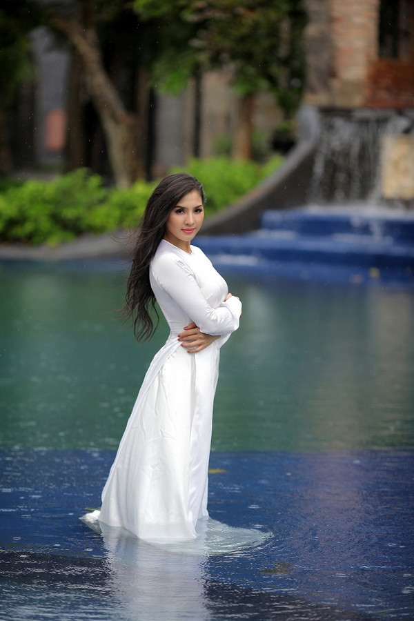 Thái Nhã Vân tuyên bố từ bỏ sự nghiệp chụp ảnh nude thai nha van tuyen bo tu bo su nghiep chup anh nude