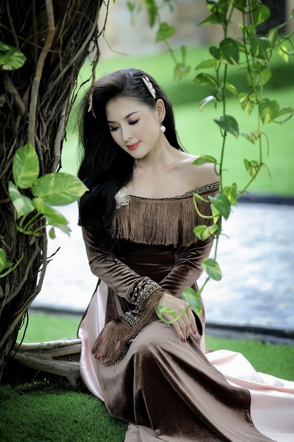 Thái Nhã Vân tuyên bố từ bỏ sự nghiệp chụp ảnh nude thai nha van tuyen bo tu bo su nghiep chup anh nude