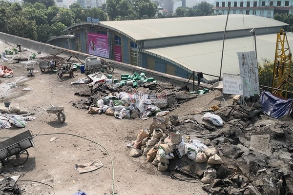 Biến dạng khủng khiếp bên trong Cung Việt Xô sau hỏa hoạn