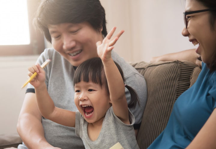 Việc nhập vai chắc chắn sẽ rất hữu ích cho trẻ trong việc liên hệ ngôn ngữ và từ ngữ với cách chúng được sử dụng trong thế giới thực. (Ảnh: ITN).