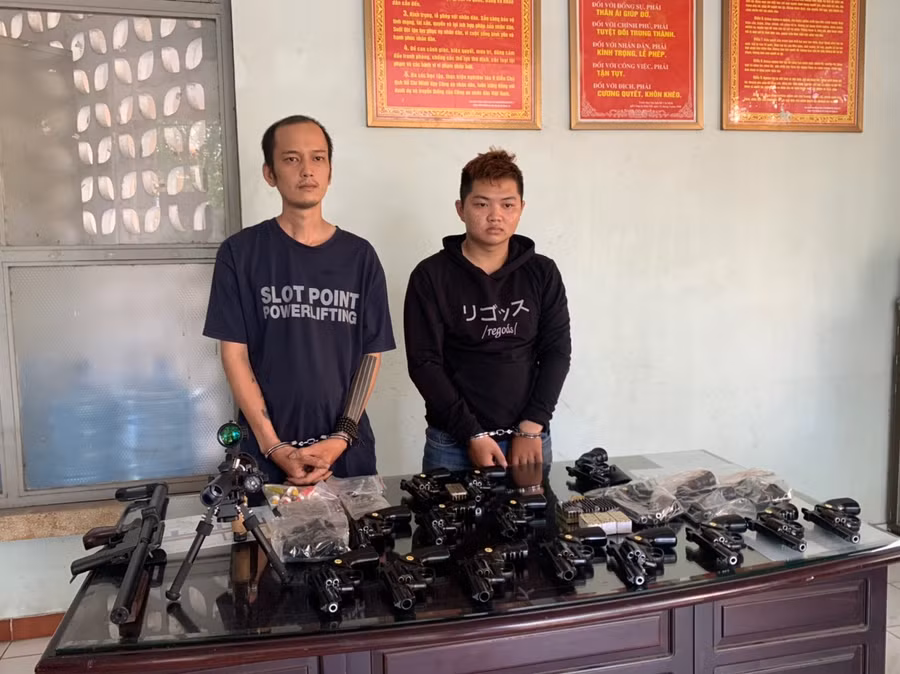 2 đối tượng bị bắt giữ.