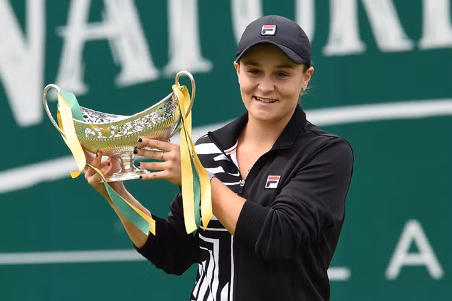 Barty lần đầu lên ngôi số 1 thế giới