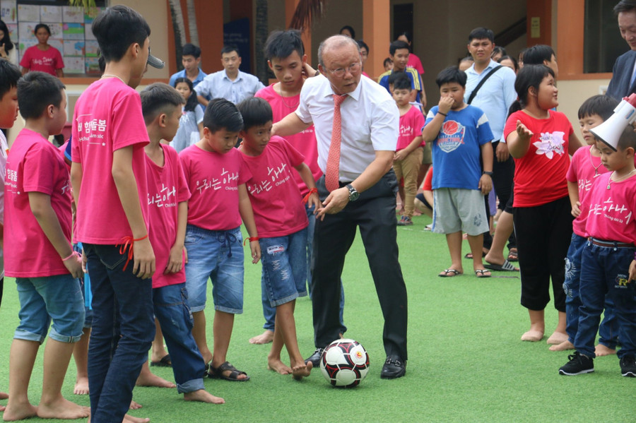 HLV Park Hang Seo đang trong thời gian thương thảo hợp đồng mới với VFF HLV Park Hang Seo đang trong thời gian thương thảo hợp đồng mới với VFF