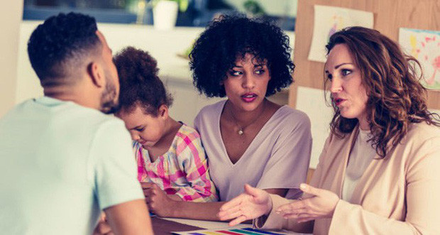 10 kiểu phụ huynh là nỗi ác mộng đối với con cái và các giáo viên: Kiểm soát, bao bọc và nuông chiều thái quá đều được “gọi tên” - Ảnh 10. 10 kiểu phụ huynh là nỗi ác mộng đối với con cái và các giáo viên: Kiểm soát, bao bọc và nuông chiều thái quá đều được “gọi tên” - Ảnh 10.