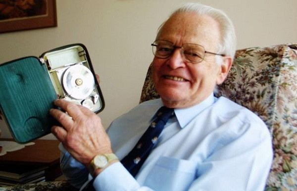 Những điều ít biết về hộp đen máy bay: Màu sắc thực tế lại 