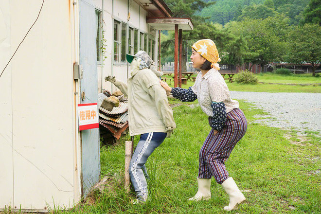 Gh&#233; thăm ng&#244;i l&#224;ng b&#249; nh&#236;n si&#234;u kỳ lạ ở Nhật Bản, nơi b&#250;p b&#234; c&#242;n đ&#244;ng hơn con người gấp chục lần - Ảnh 4.