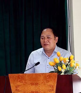 Ông Tạ Việt Hùng - Giám đốc Sở GD&amp;ĐT Bắc Giang phát biểu.