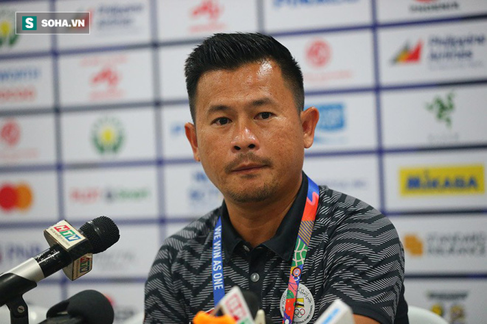 HLV Brunei cũng không hiểu sao Faiq Bolkiah lại ra sân từ đầu.