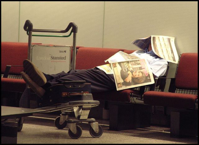 giat minh khi bat gap hinh anh kho tin o san bay hinh anh 9