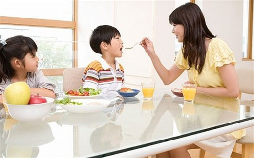 Cha mẹ hãy từ bỏ ngay 7 thói quen này vì nó phá hủy tương lai của con Cha me hay tu bo ngay 7 thoi quen nay vi no pha huy tuong lai cua con