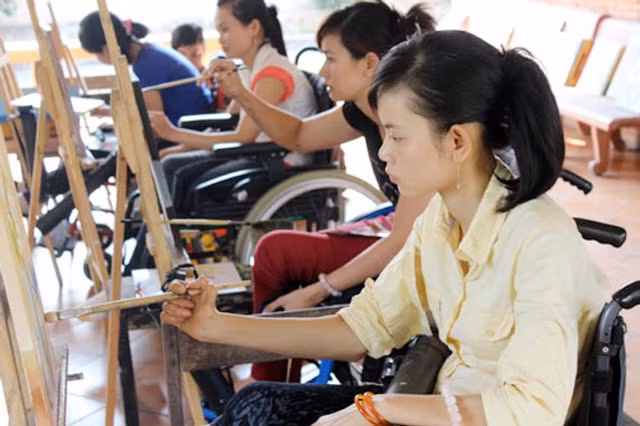 Đẩy mạnh đào tạo nghề cho người khuyết tật