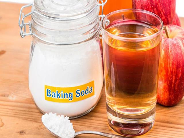 Mẹo gỡ sạch nhãn dán trên đồ dùng chỉ mất chưa đến 1 phút ảnh 4 2944720-mach-meo-go-sach-bong-nha-5