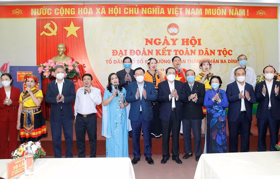 Chủ tịch Quốc hội dự Ngày hội Đại đoàn kết toàn dân tộc tại Hà Nội