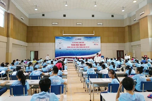 Học sinh tham gia kỳ thi AMC 2019.