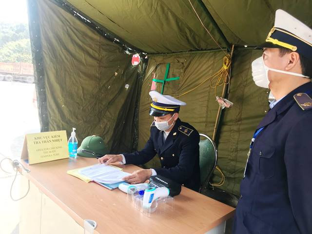 Phòng đo thân nhiệt