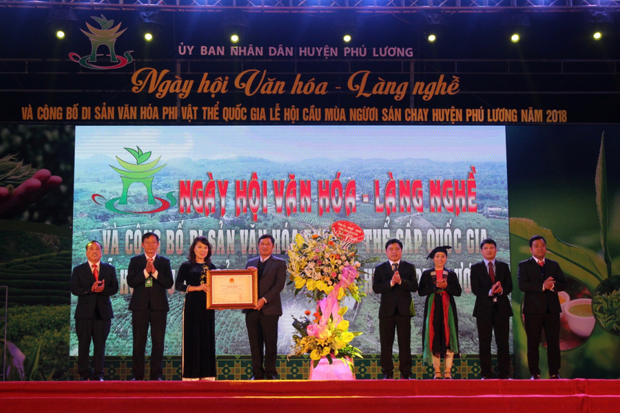 Lễ hội cầu mùa người Sán Chay được công nhận là di sản văn hóa phi vật thể quốc gia. Lễ hội cầu mùa người Sán Chay được công nhận là di sản văn hóa phi vật thể quốc gia.