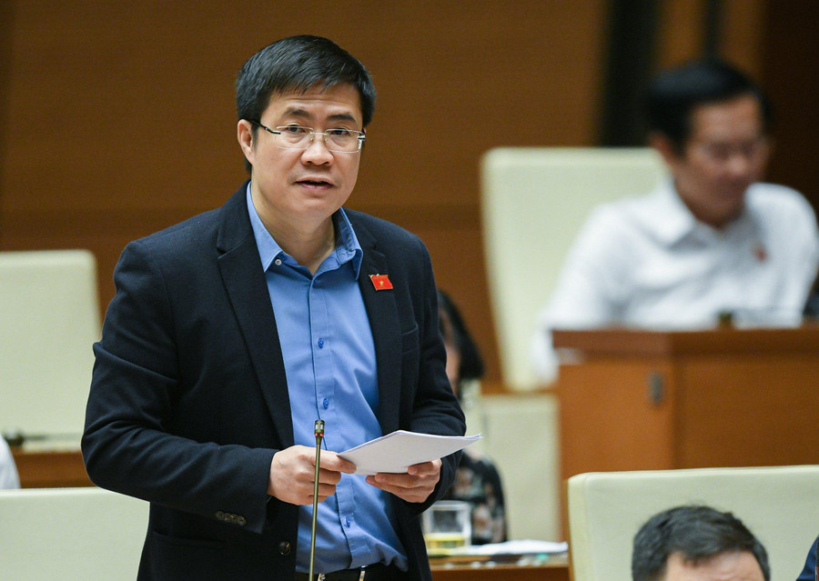 Đại biểu Hoàng Minh Hiếu, Đoàn ĐBQH tỉnh Nghệ An.