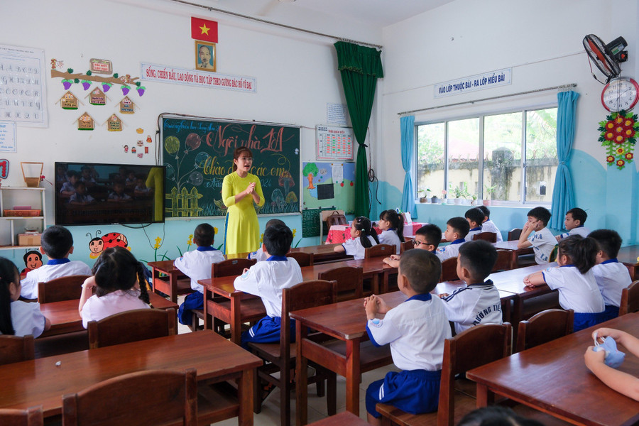 Học sinh Trường Tiểu học Long Hòa 2 (quận Bình Thủy, TP Cần Thơ) Học sinh Trường Tiểu học Long Hòa 2 (quận Bình Thủy, TP Cần Thơ)