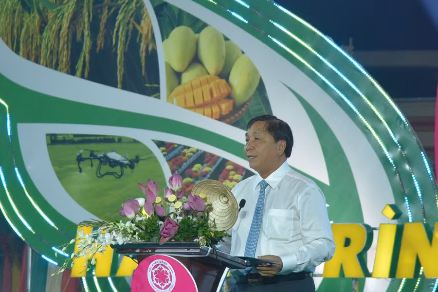 Ông Lê Thành Công - Chủ tịch Ủy ban Mặt trận Tổ quốc Tỉnh, Trưởng ban tổ chức Ngày hội phát biểu khai mạc.