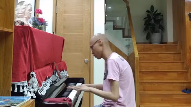 Những trang viết khao khát sống trên giường bệnh của chàng trai 25 tuổi ung thư 