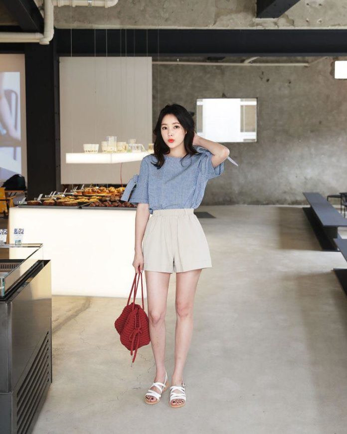 5 kiểu áo siêu điệu đà che khuyết điểm tối đa cho nàng bắp tay to ảnh 4 Empty