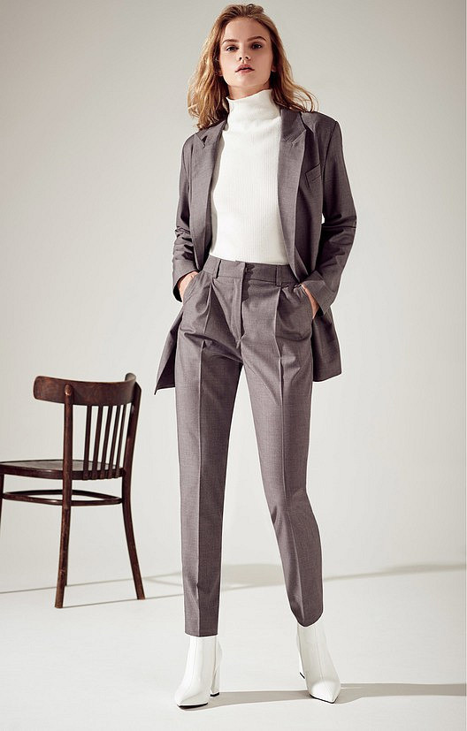 Kiểu trang phục “đánh lừa thị giác” khiến bạn thon gọn bất ngờ ảnh 5 v-b5fee4