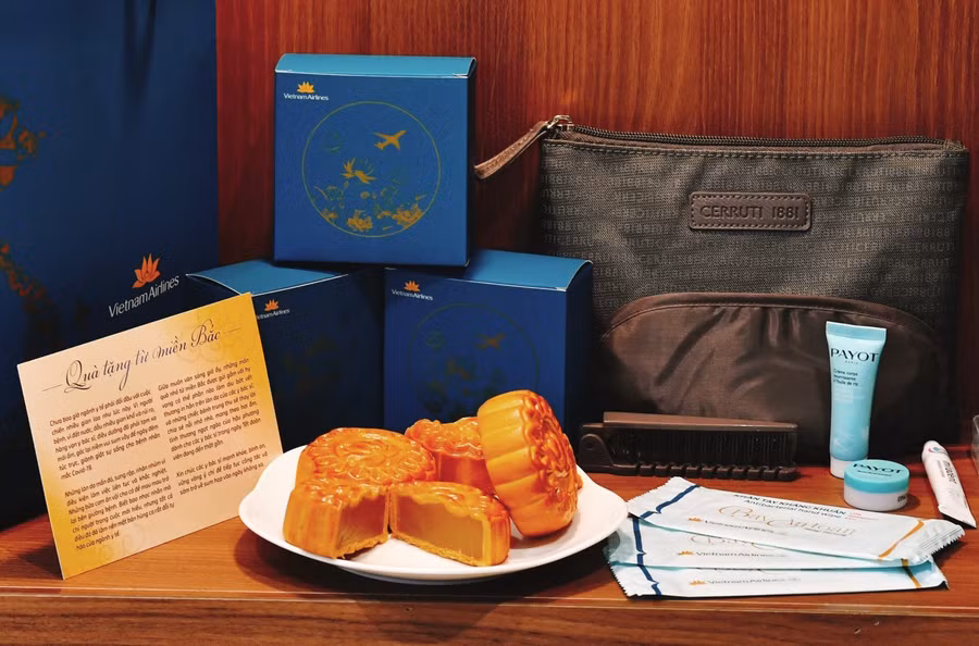 Gần 30.000 bánh Trung thu đi 1.300km "đường mây" đến với y bác sĩ tại miền Nam ảnh 3