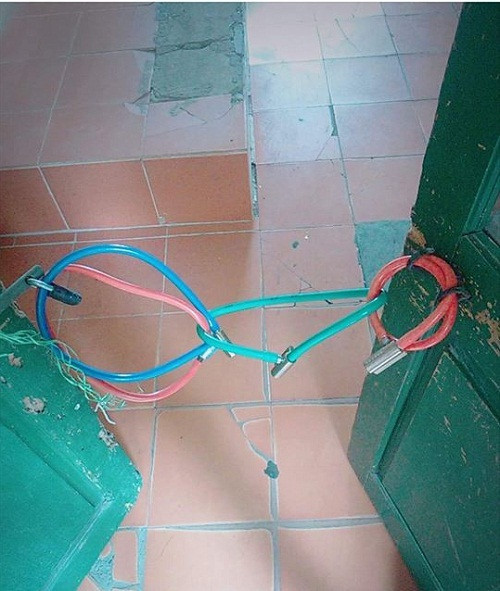 Cách khóa cửa khiến trộm cắp chào thua.