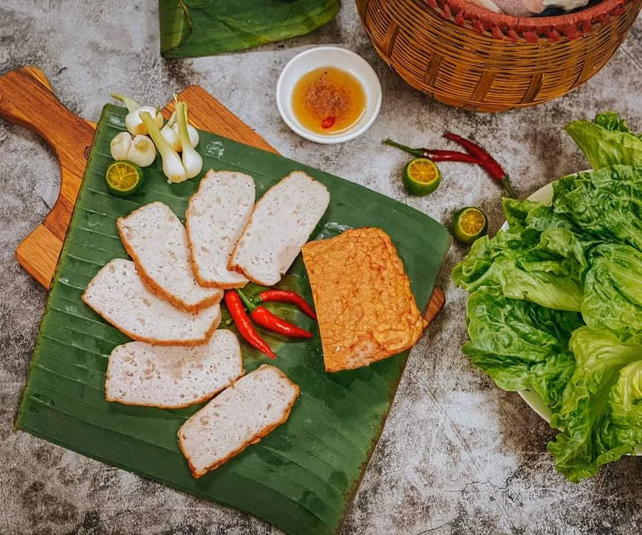 Cho thứ này xay cùng thịt, món chả lụa giòn dai, thơm ngon, ăn hoài không chán