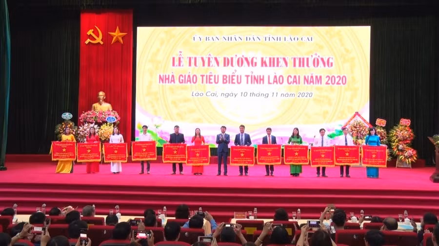 Nhiều tập thể, cá nhân được tuyên dương