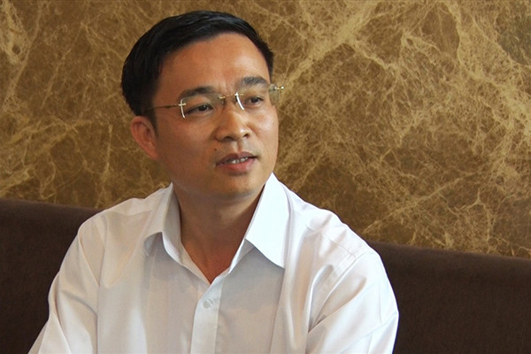 Tạm đình chỉ chức Viện trưởng với ‘nhà báo quốc tế’ Lê Hoàng Anh Tuấn ảnh 1 Tạm đình chỉ chức Viện trưởng với ‘nhà báo quốc tế’ Lê Hoàng Anh Tuấn