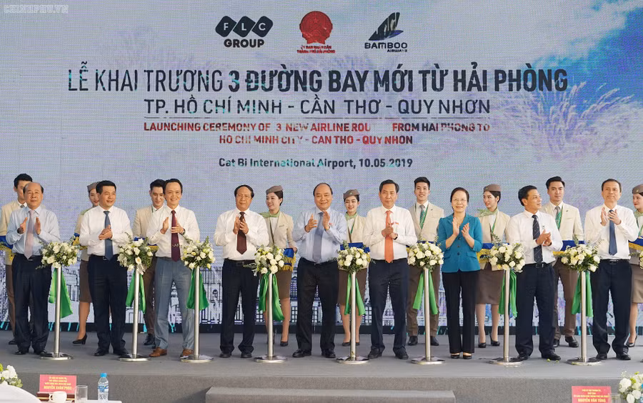 Thủ tướng cắt băng khai trương 3 đường bay mới từ Hải Phòng