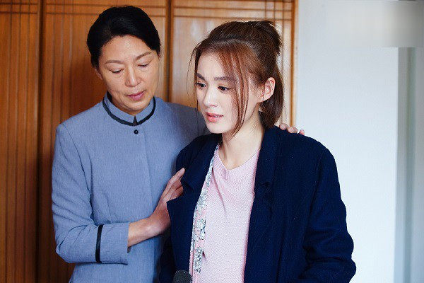 Mẹ chồng tự hào con gái lấy được chồng giàu, cho tới ngày thấy tờ đơn ly hôn trên bàn...