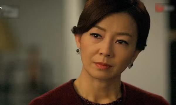 Bi me chong duoi vi sinh con gai, 15 nam sau toi mim cuoi sung suong