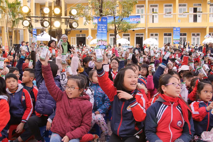 Sữa học đường của Hà Nội: “Dấu son” cần nhân rộng