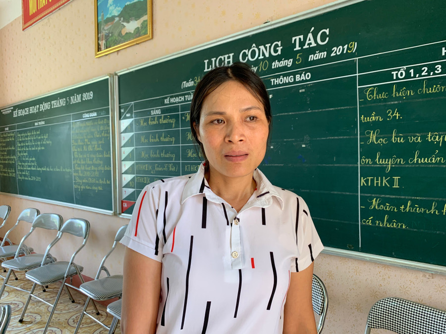 Cô Thanh kể lại giây phút lao vào hung thủ để cứu HS. Cô Thanh kể lại giây phút lao vào hung thủ để cứu HS.