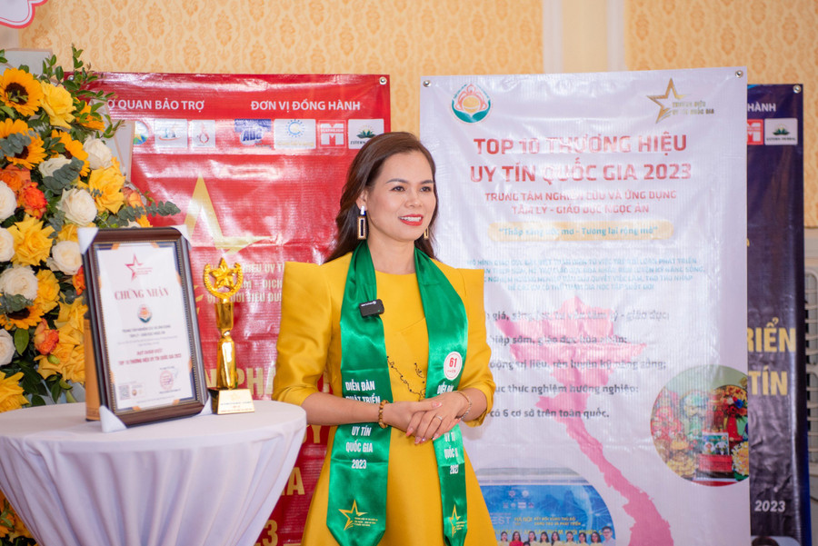 Bà Đào Thanh Hoàn, Người sáng lập kiêm Phó Giám đốc Trung tâm Nghiên cứu và Ứng dụng Tâm lý - Giáo dục Ngọc Ân.