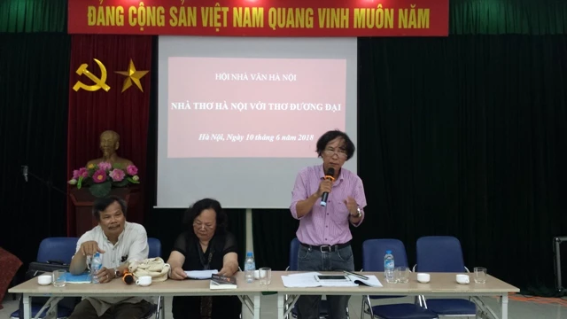 Sốt ruột với "chợ thơ" ế ẩm