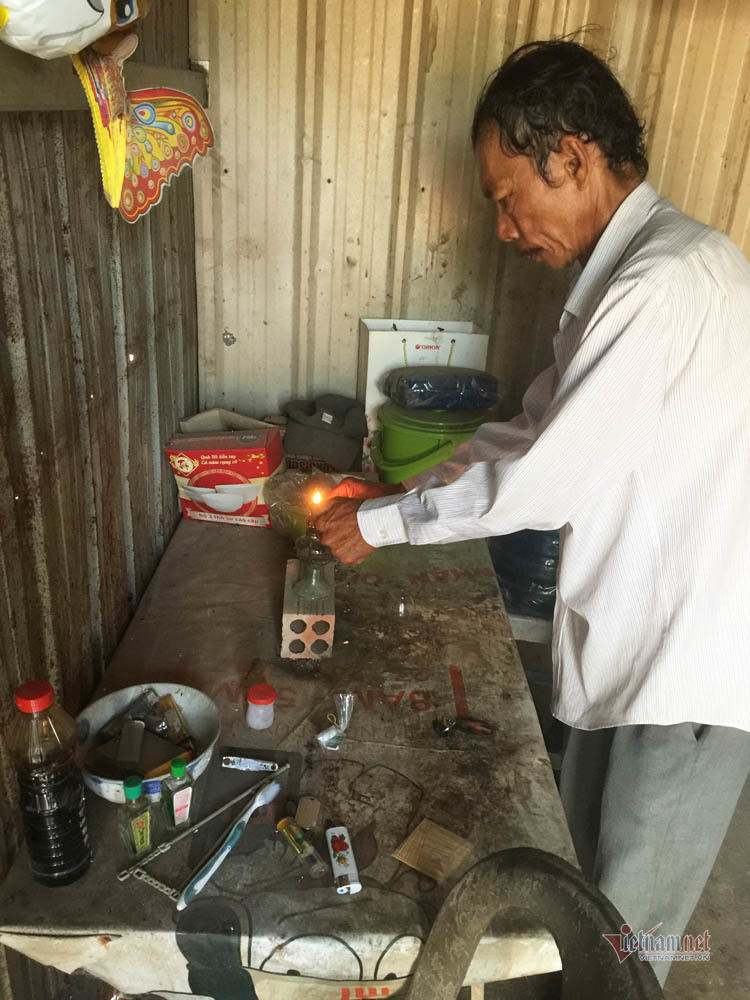 Cảnh sống không điện, nước ở xóm nghèo giữa làng đại học ảnh 3 Cảnh sống không điện, nước ở xóm nghèo giữa làng đại học