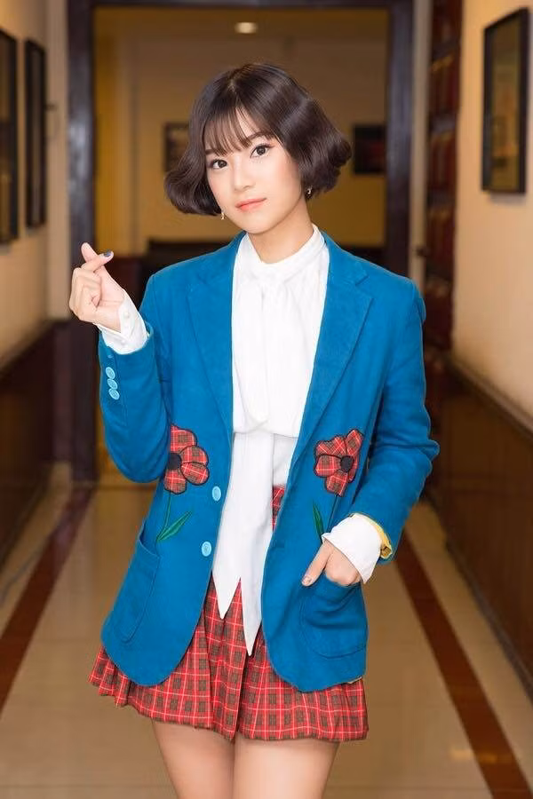 Top 10 bộ cánh thảm họa tuần qua: Hương Giang, Lý Nhã Kỳ được gọi tên ảnh 4 top 10 bo canh tham hoa tuan qua: huong giang cung ly nha ky "lot ho" phong cach - 4