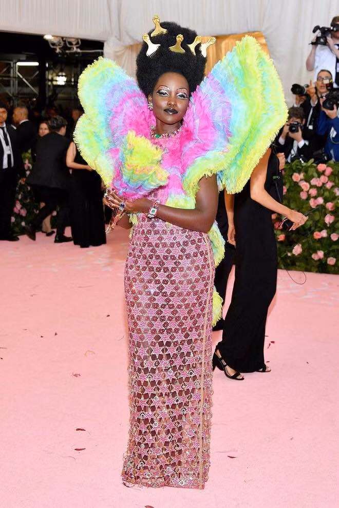 Top 10 bộ cánh thảm họa tuần qua: Hương Giang, Lý Nhã Kỳ được gọi tên ảnh 9 top 10 bo canh tham hoa tuan qua: huong giang cung ly nha ky "lot ho" phong cach - 9