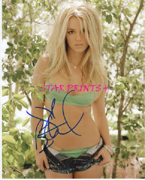 Chữ ký của công chúa nhạc pop Britney Spears. Chữ ký của công chúa nhạc pop Britney Spears.